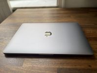 Macbook pro 13” 16/512