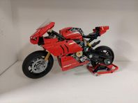 Lego Technic 42107 Ducati Panigale V4