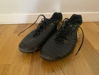 Fotbollskor Nike Tiempo Academy VII FG stl 44