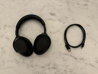 Sennheiser PXC 550-II trådlösa hörlurar med brusreducerin