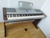 Yamaha Portable Grand DGX-640 Digitalpiano med USB