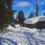 Två stugor i Skärsjövålen/Hede med 1780m2 tomt