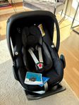 Maxi Cosi Pebble Pro Babyskydd + Isofix Bas FamilyFix 2