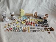 Basil Hazelwood & Suzette Simpkins + Kitchen Set - Sylvanian