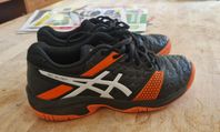 Fina Asics innebandyskor/handbollsskor stl 35.5