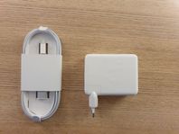 NY Apple 140W och NY Apple Usb-c till MagSafe 3-kabel