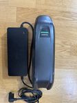 Shimano BT-E8010 battery + charger. Good condition.