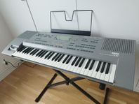 Korg is40 Keyboard/Workstation 