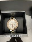 MBM3106 Marc by Marc Jacobs klocka ”Henry” ø40 silver/r