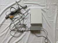 Nintendo Wii Konsol inklusive kablar och El-adapter