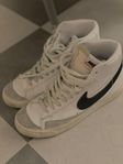 Nike Blazer Mid