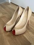 Christian Louboutin pumps, storlek 38