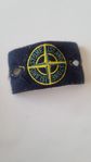 Stone island märke 