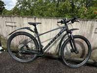 TREK 29” 10 vxl 