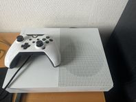 XBOX ONE S ALL DIGITAL handkontroll och sladdar ingår 