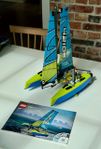 LEGO Technic 42105 - Catamaran