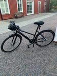 Ny cykel med alla tillbehör!