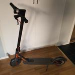 Mi Electric Scooter Essential