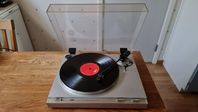 JVC L-A10 Auto Return Belt-Drive Turntable