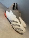 Adidas predator demonscale storlek 40,2/3