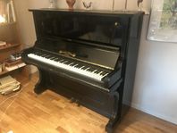 SKÄNKES: fint piano