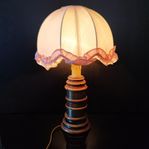 BORDSLAMPA vintage 1960-/70-tal i trä, mässing och tyg.