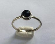 Vacker 925 silver ring med SVART ONYX - stämplad 925