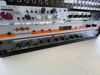 Jomox Airbase 99 (analog rack trummaskin)