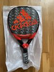 Helt nytt Adidas Metalbone youth 3.1 padelracket 