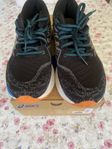  Asics gel-kayano 29 herr black/sun Peach 44.5