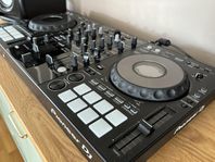 Pioneer DDJ-800 Dj-kontroller och 2st Pioneer högtalare 