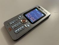 Sony Ericsson W880i - functional