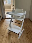 Stokke tripp trapp stol med babyset och bricka