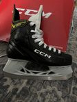 CCM skridskor modell 9355, strlk 38,5