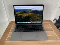 MacBook Air 2018 Rymdgrå Retina 13 tum 2018 SSD256GB 8GB ra