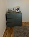 Green chest of drawers