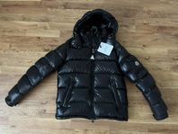 Moncler Maya jacka svart