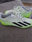 Crazy fast Adidas inomhus fotbollsskor  stl 41,5