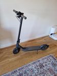 MI Electric scooter Essential