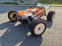 Serpent Cobra Truggy 1:8 inkl. batterier och sändare