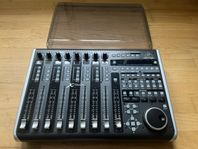 Behringer X-Touch + Decksaver i perfekt skick