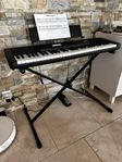 Casio LK S450 Keyboard m. upplysta tangenter + stativ, pedal