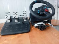 G29 Driving Force Racing Wheel.