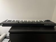 Native Instruments Komplete A61 midi keyboard