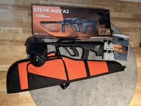 Airsoft ASG Steyr AUG A2 med tillbehör