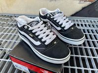 Vans Tekskool Black/White/High Risk Red EUR 42 VN-0F4EQLF