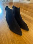 Acne Studios Chelsea Boots svart mocka