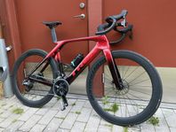 Trek Madone SLR 6 AXS Gen 7