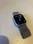 Apple Watch Series 6 med metal band 