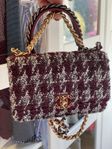 Chanel WOC 19 burgundy tweed